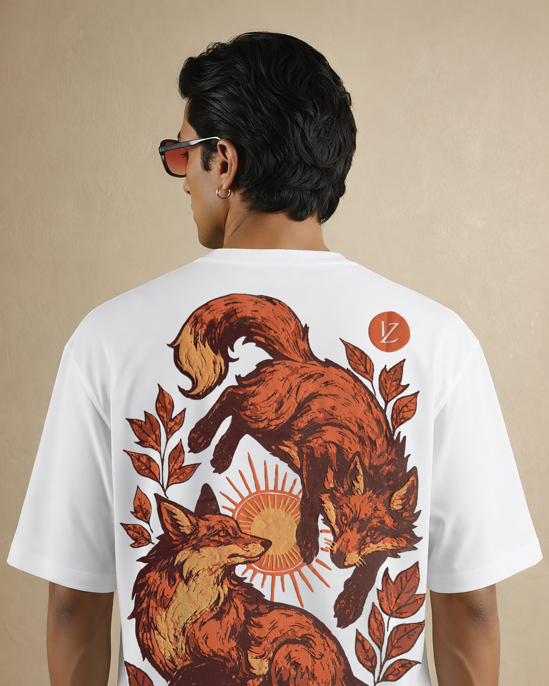 ECLIPSE FOXES OVERSIZED TEE(WHITE COLOR)